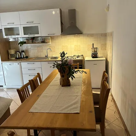 In - Frane Apartment *
